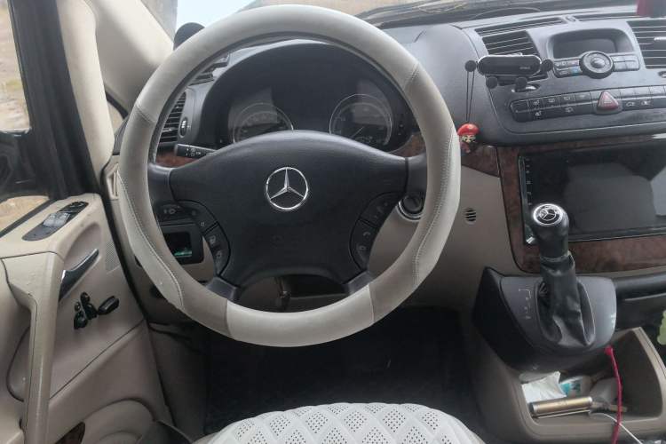 Used Mercedes-Benz Viano 2011 2.5L Prestige Edition