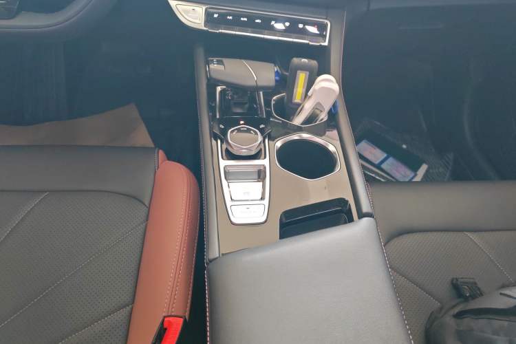 Used CHANGAN Eado 2023 Changan Edition PLUS Blue Whale NE 1.4T GDI DCT Prestige Version
