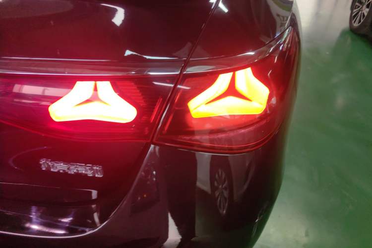 Used Mercedes-Benz E-Class 2024 E 300 L Luxury Model Exterior 1