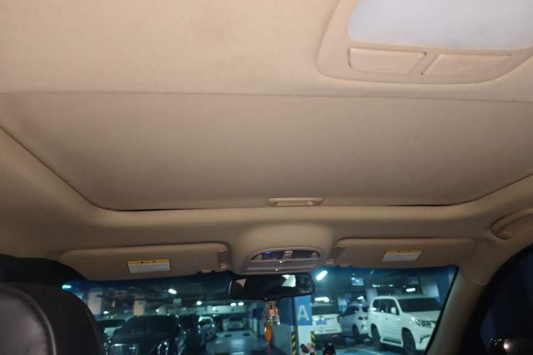 Used Hyundai Santa Fe Classic 2012 2.4 Comfort Edition 7-Seater Four-Wheel Drive Headliner