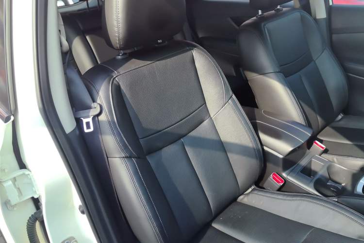 Used Nissan X-Trail 2020 2.0L XL ITS CVT 2WD SmartConnect Comfort Edition Right Front Seat