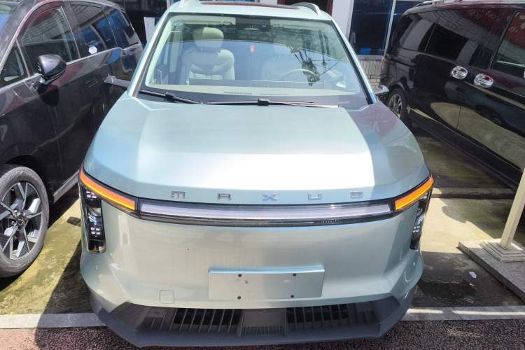 Used SAIC MAXUS Dajia 7 2024 605 km Extended Range Highland Version Six-Seater Front