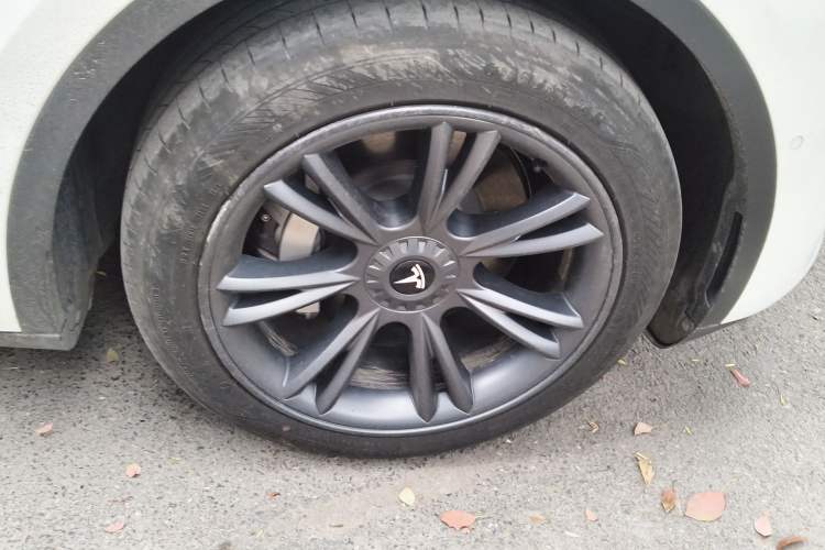 Used Tesla Model Y 2023 Rear-Wheel-Drive Version