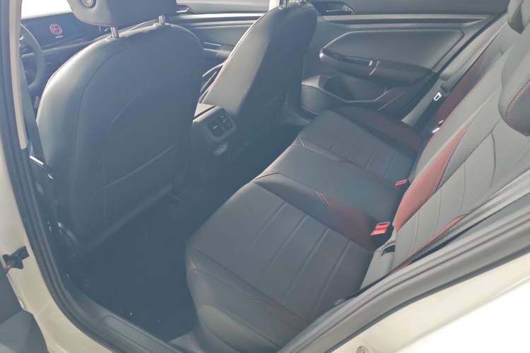 Used Volkswagen Bora 2021 1.5L Automatic Comfort Smart Connect Edition Left Rear Seat