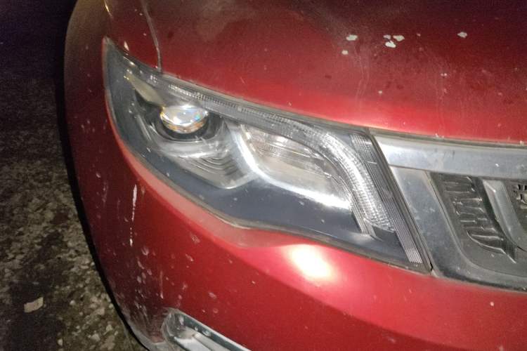 Used Geely Auto Emgrand X7 Sport 2016 1.8TD Automatic Smart Model Right Front Headlight