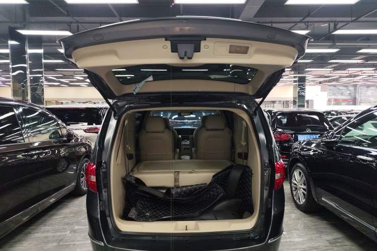 Used Buick GL8 2018 28T Luxury Model China VI Standard
