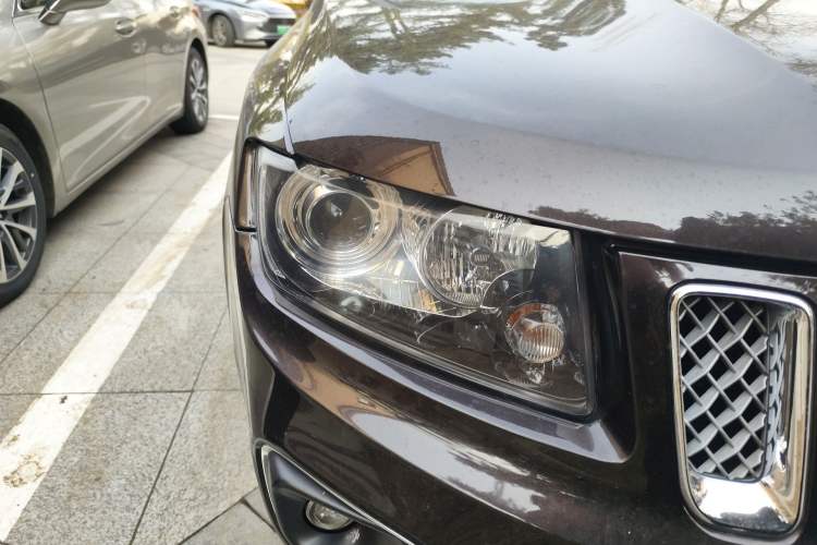 Used Jeep Compass 2014 2.0L two-wheel drive luxury version Right Front Headlight