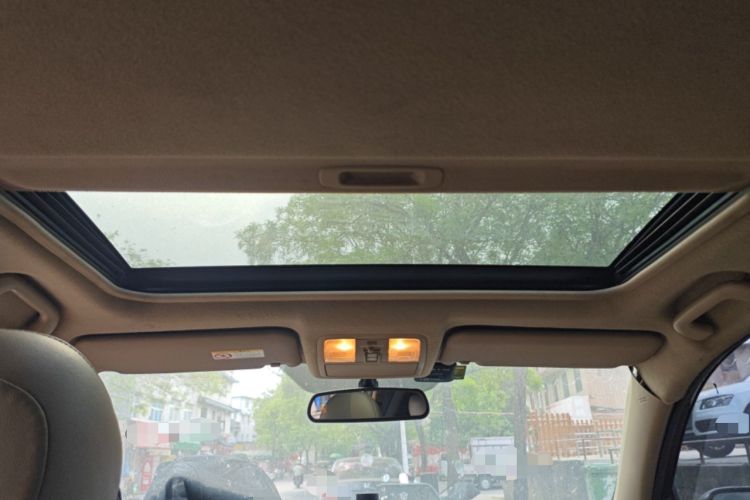 Used Toyota RAV4 2011 2.0L Automatic Luxury Edition Headliner