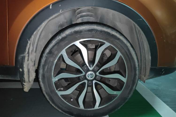 Used MG GS 2016 1.5TGI TST Luxury Edition Right Front Wheel Hub