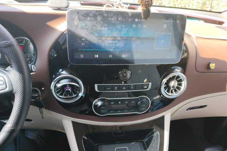 Used Mercedes-Benz Vito 2021 2.0T Elite Version 7 Seats