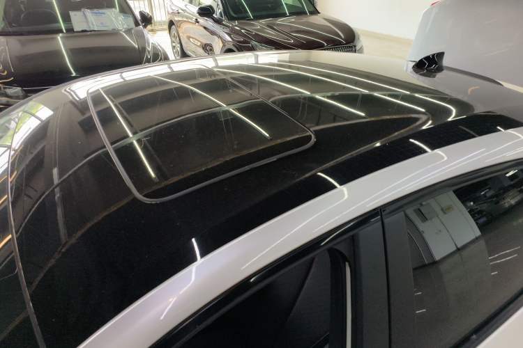 Used Buick Verano 2023 Pro GS Hunter Wind Edition Roof