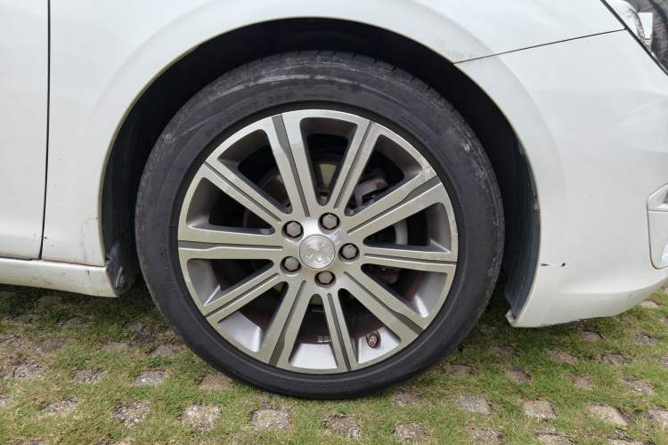Used Peugeot 408 2014 1.8L Automatic Luxury Edition