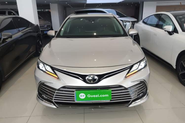Used Toyota Camry 2021 2.0G Luxury Edition
