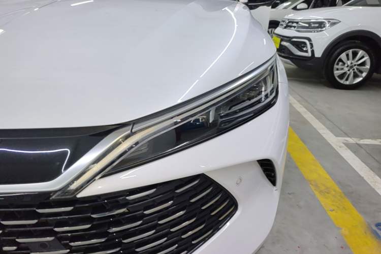 Used BYD Qin L 2025 DM-i Smart Drive 120KM Superior Model
