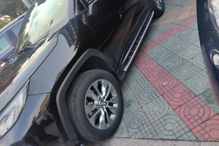 Used Toyota Wildlander 2022 2.0L CVT Two-Wheel Drive Luxury PLUS Edition Left Front Wheel Hub