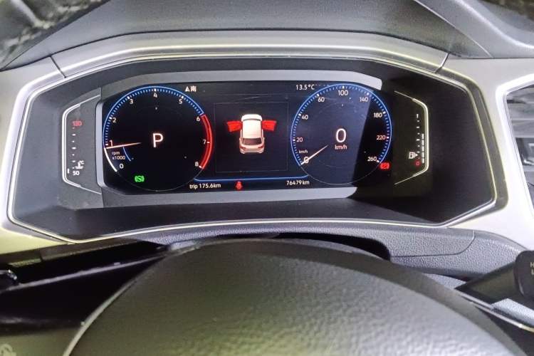 Used Volkswagen T-ROC 2019 230TSI DSG Two-Wheel-Drive Advanced Version China VI Standard
