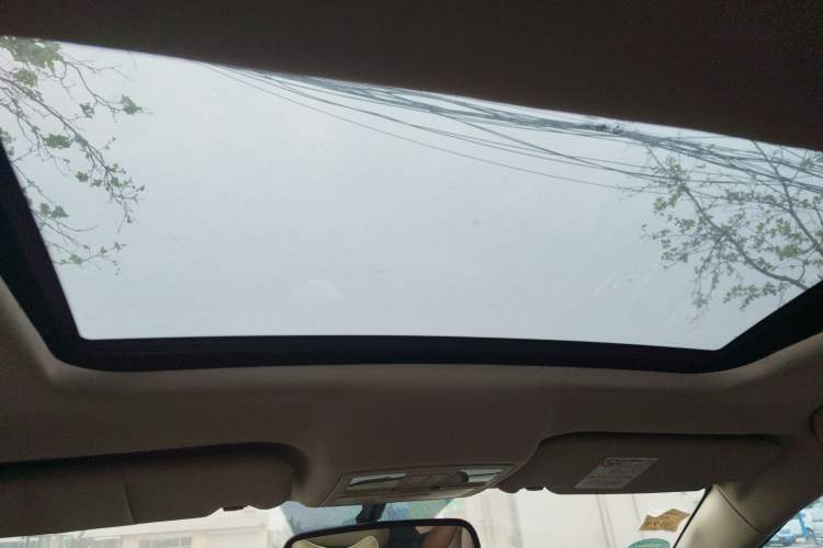 Used Bestune B70 2014 2.0L automatic luxury version Headliner