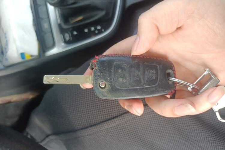 Used Hyundai Celesta 2018 1.6L Automatic GL Enjoyment Version China V Standard Vehicle Key