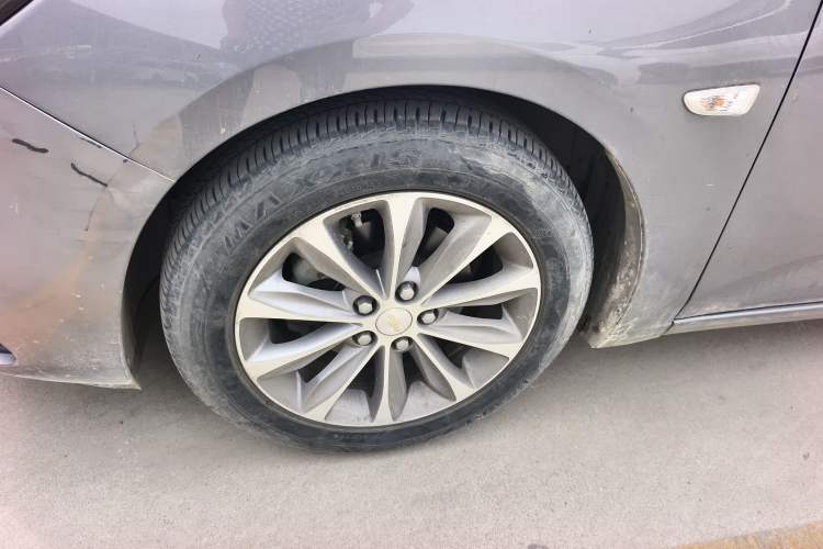 Used Chevrolet Monza 2022 320 Automatic Enjoyment Sunroof Version Left Front Wheel Hub