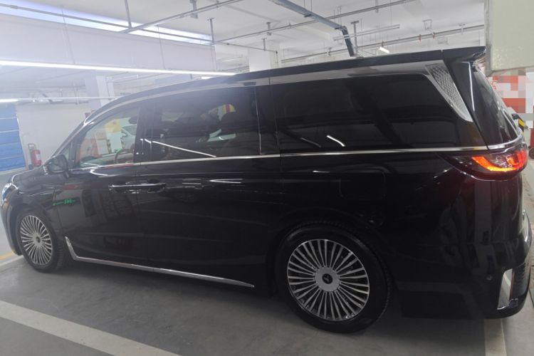 Used VOYAH Dream 2025 PHEV Four-Wheel-Drive Flagship Kunpeng Edition
