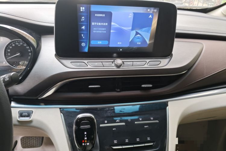 Used Buick GL8 2022 Land Cruiser Executive Class 652T Comfort Model Audio And AC Panel