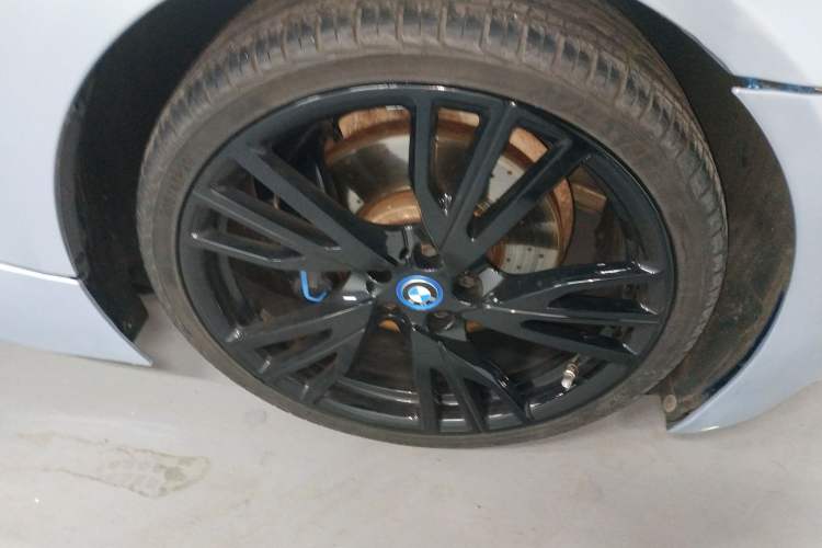 Used BMW i8 2014 Standard Model
