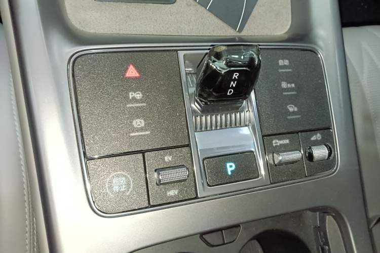 Used BYD Seal 2024 HONOR Edition DM-i 1.5T 121km Flagship Model