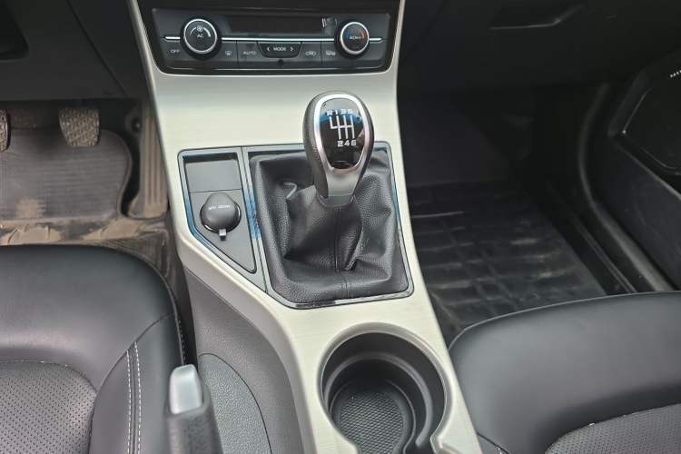 Used Geely Auto Emgrand GL 2017 1.8L Manual Elite Model
