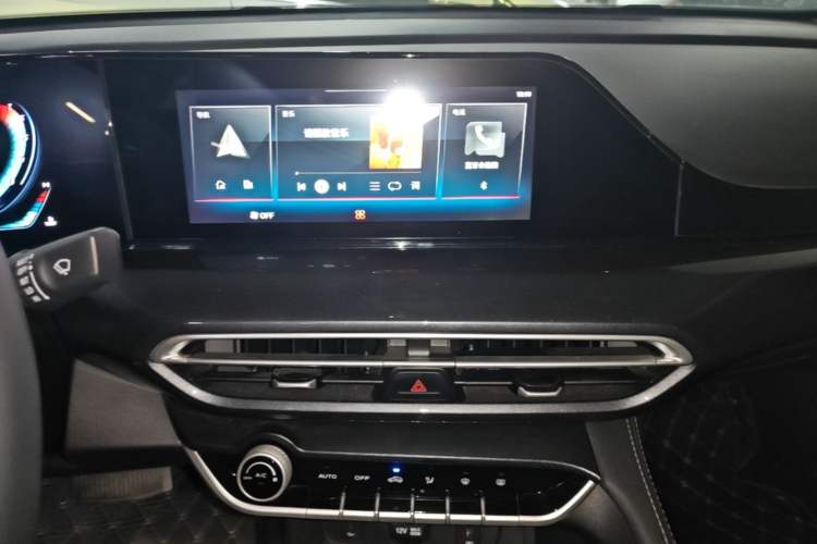 Used CHANGAN Eado 2020 PLUS 1.6L GDI Automatic Luxury Model
