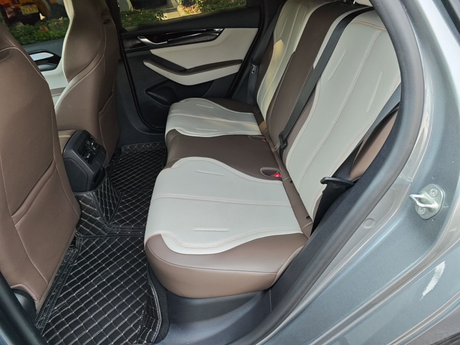 BYD Qin PLUS 2024 HONOR Edition DM-i 55KM Leading Model — снимка 20