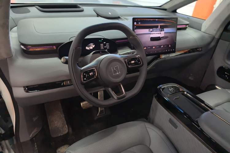 Used Zeekr MIX 2025 Intelligent Driving Version
