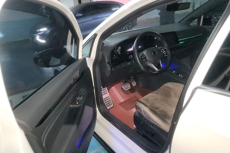 Used Volkswagen Golf 2021 280TSI DSG R-Line Driver Seat