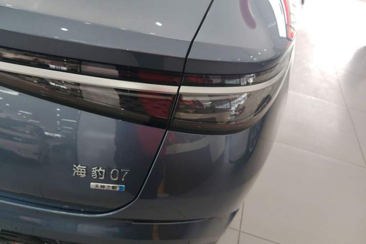 Used BYD Seal 07 DM-i 2025 Intelligent Driving Version DM-i 1.5L 125 km Prestige Edition Right Rear Taillight
