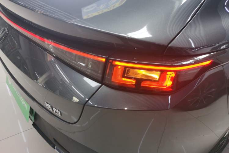 Used CHANGAN Eado PHEV 2025 Smart New Blue Whale 145KM Battleship Edition