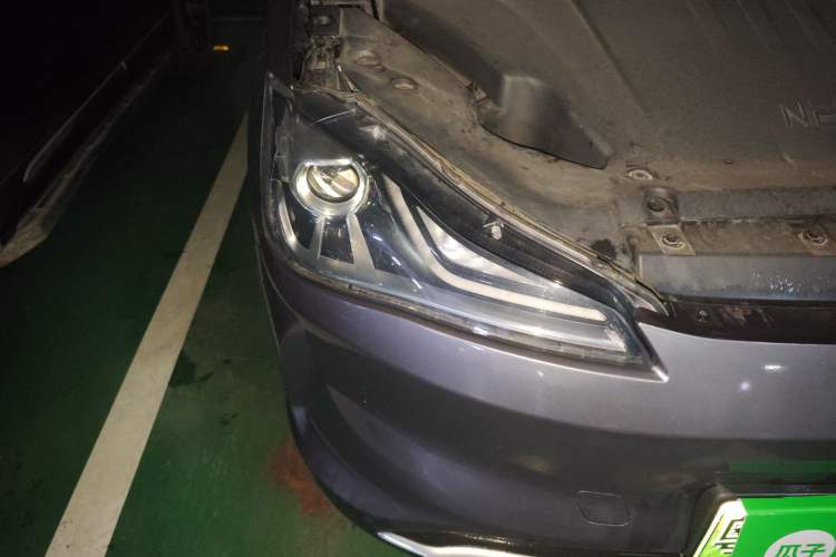 Used NETA V 2022 Chao 400 Lite Right Front Headlight