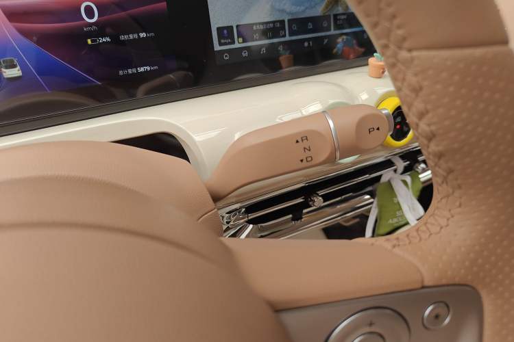 Used Wuling Bingo 2025 410 km Lingxi Deluxe Edition Gear Lever