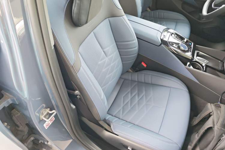 Used BMW i5 2024 eDrive 35L Prestige Luxury Package Right Front Seat