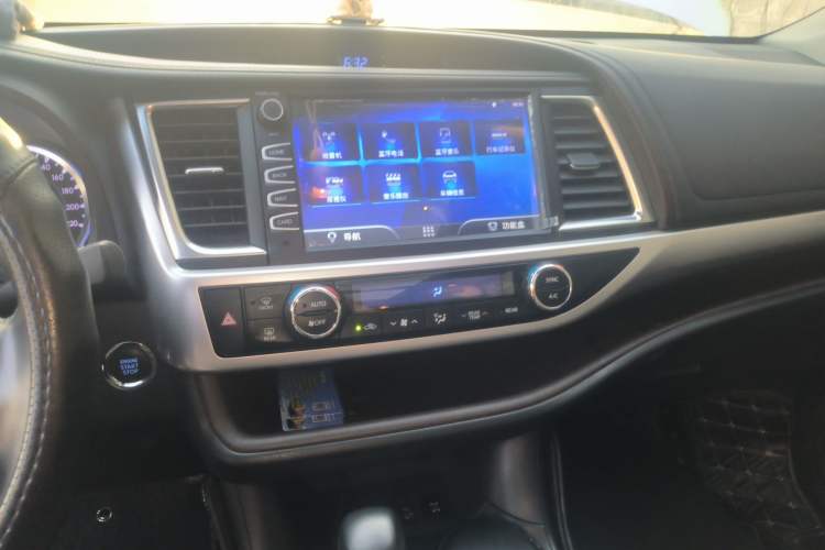 Used Toyota Highlander 2018 2.0T Four-Wheel Drive Luxury Version 7 Seats China VI Standard