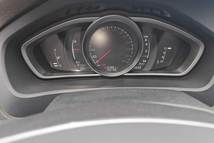 Used Volvo V40 2016 T3 Zhiyi Edition