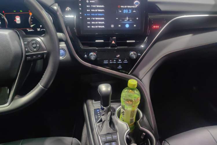 Used Toyota Camry 2021 Dual-Motor 2.5HG Luxury Edition Audio And AC Panel