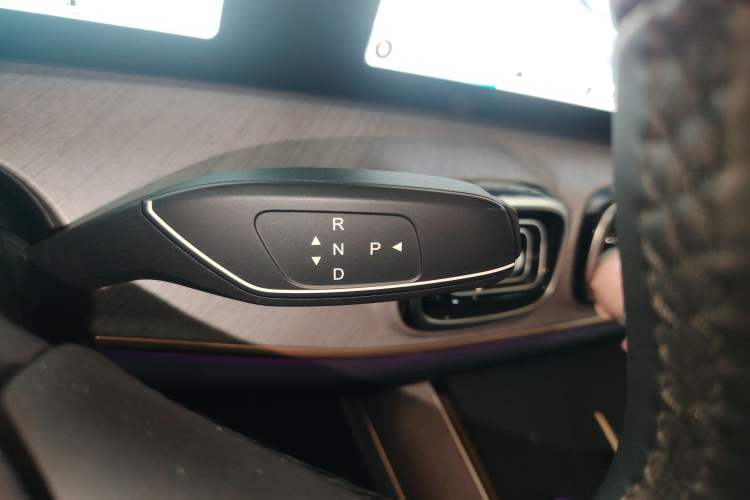 Used Chery Fengyun T10 2024 210 Luxury Edition Gear Lever