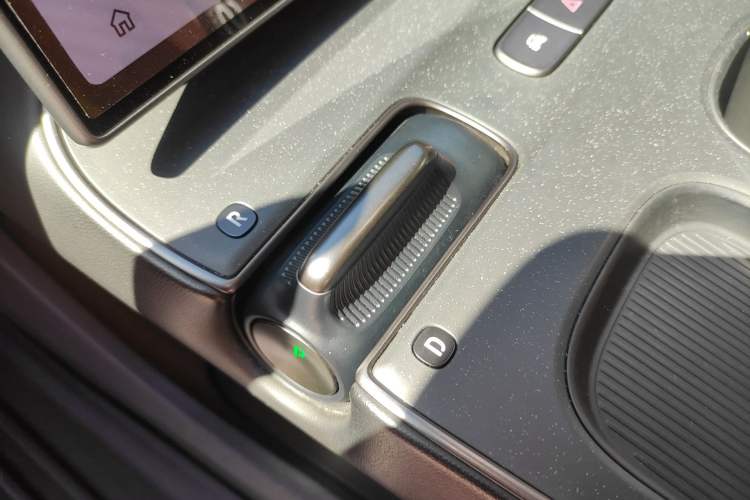 Used Nio ET5 2022 75 kWh Gear Lever