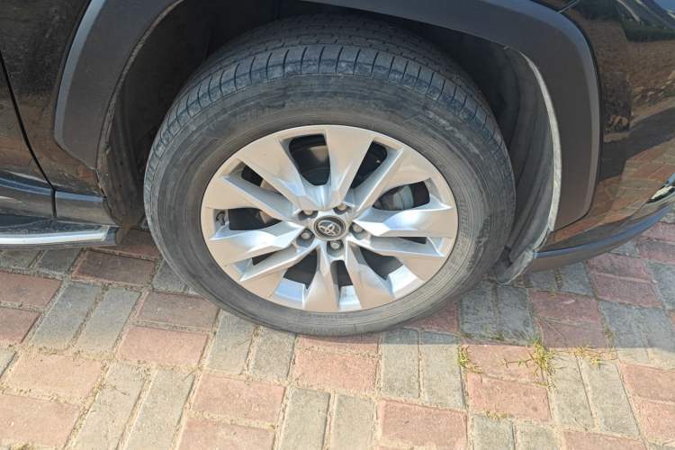 Used Toyota Wildlander 2022 2.0L CVT Two-Wheel Drive Leading Edition Right Front Wheel Hub