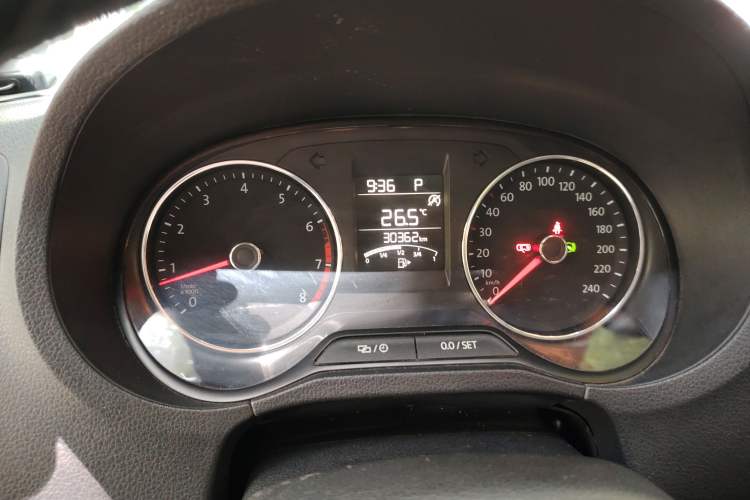 Used Volkswagen Polo 2018 1.5L Cross Polo Automatic