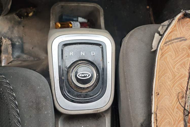 Used Karry Youyou EV 2021 Van SQR5039 Gear Lever