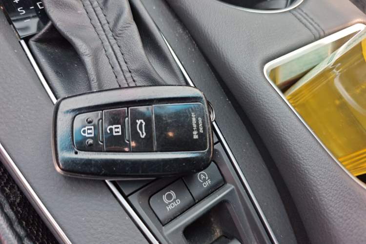 Used Toyota Avalon 2019 2.5L Touring Premium Version China VI Standard