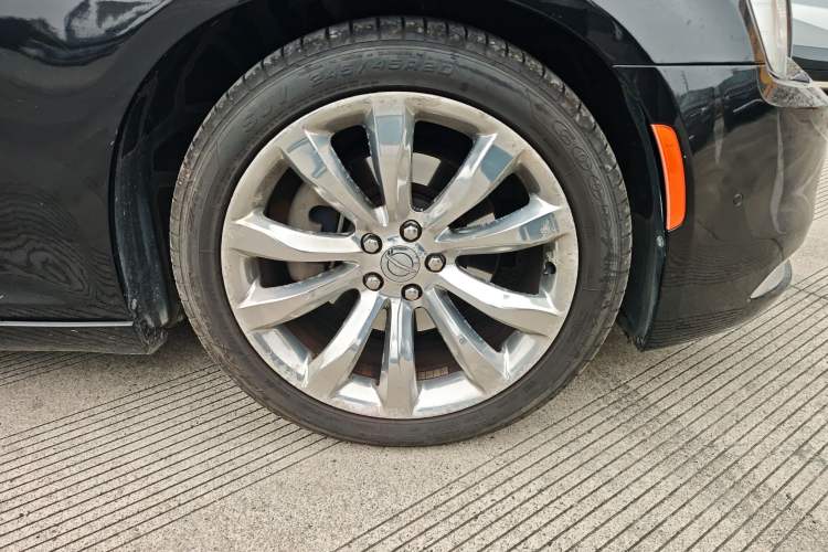 Used Chrysler 300C 2016 3.0L Supreme Edition
