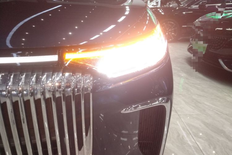 Used VOYAH Dream 2025 PHEV Four-Wheel-Drive Flagship Kunpeng Edition
