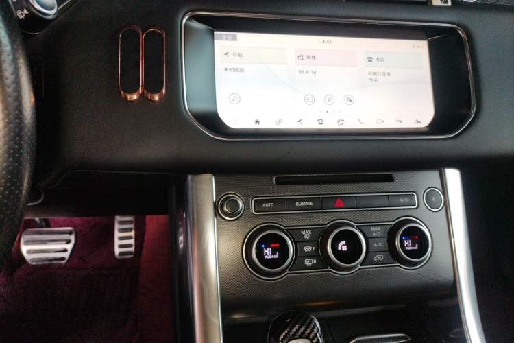 Used Land Rover Range Sport 2017 3.0 SC V6 HSE DYNAMIC Audio And AC Panel