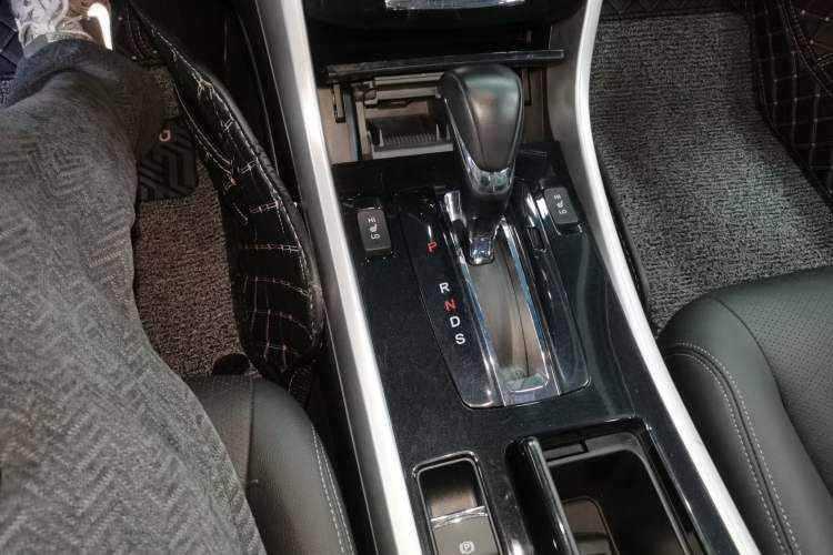 Used Honda Accord 2016 2.4L Zhi Rui Edition Gear Lever